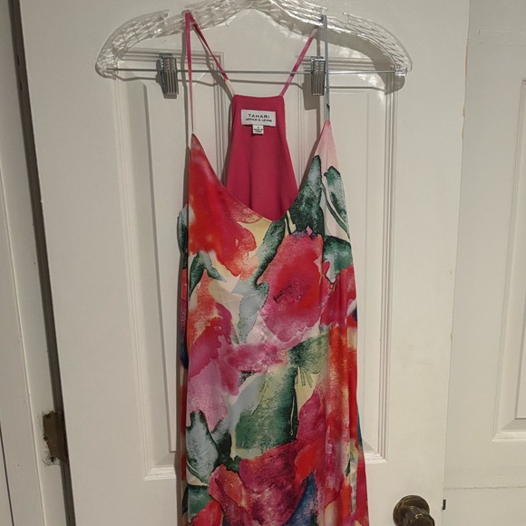 Tahari Arthur S. Levine Multicolor Floral Print Maxi Dress in Size Small - Picture 9 of 12